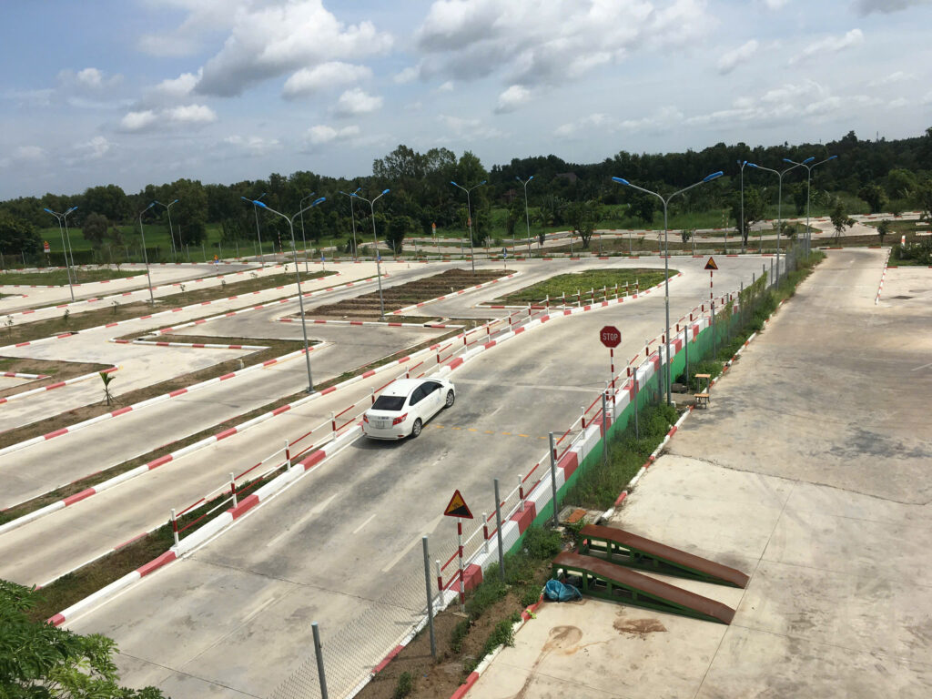 Sân tập Trường Dạy Lái Xe Tiến Phát-Học Bằng B Cơ Khí