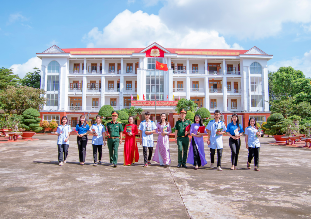 Trường Cao Đẳng Nghề Số 21 - Học Bằng Lái B1 Trả Góp