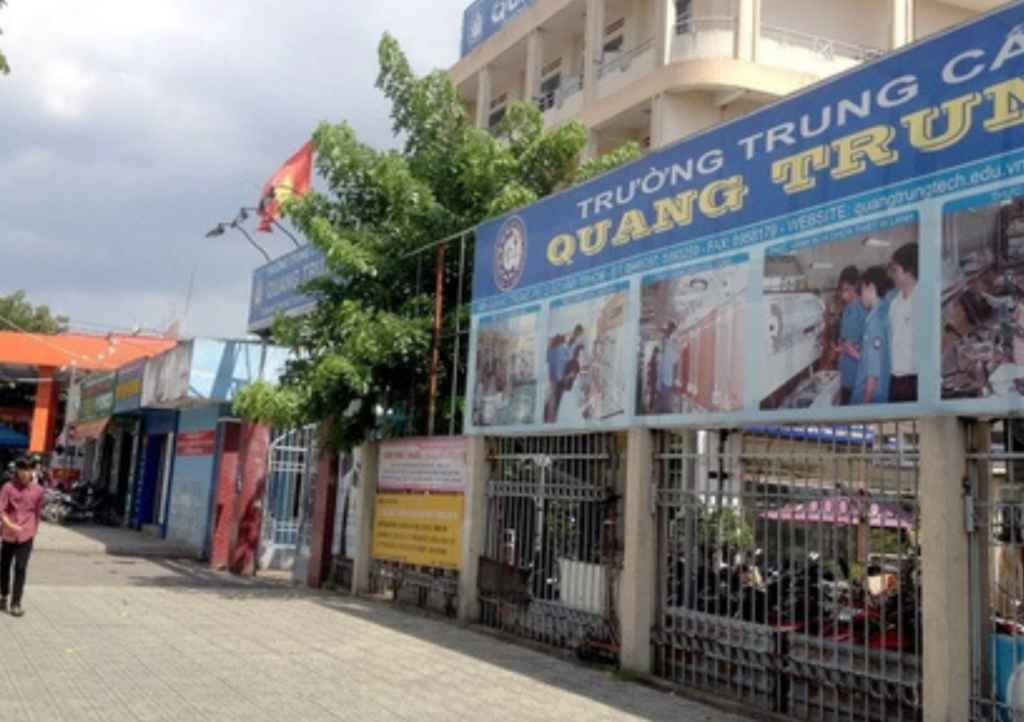 Trường Trung Cấp Nghề Quang Trung-Học Lái Xe Hơi