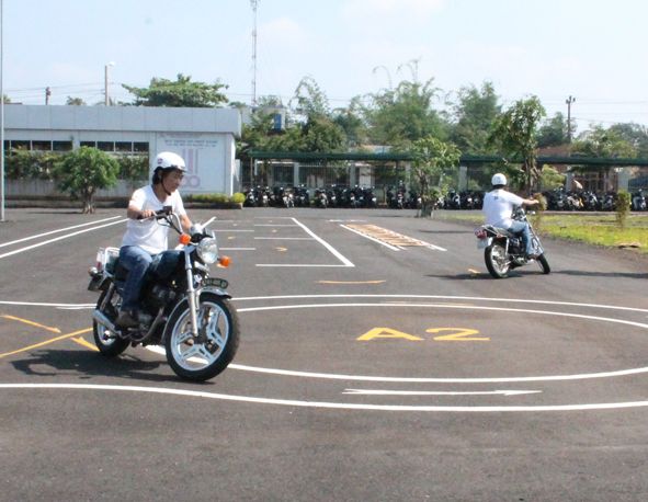 Thi Sát Hạch Bằng Lái Hạng A-Giá Thi Bằng A