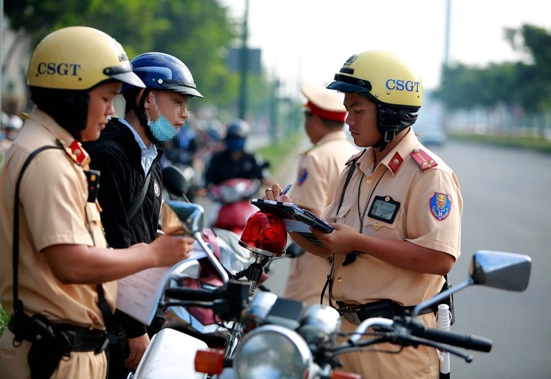 Vi Phạm GIao Thông Không Bằng A1-Giá Học Bằng Lái Xe A1