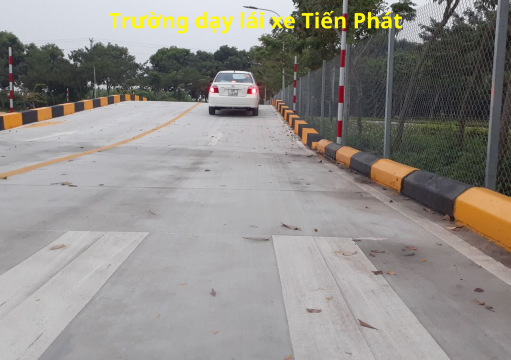 Trung Tâm Dạy Nghề Tiến Phát - Thi bằng lái A TPHCM