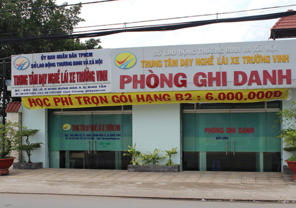 Trung Tâm Dạy Nghề Lái Xe Trường Vinh - Học bằng lái xe hạng C TPHCM